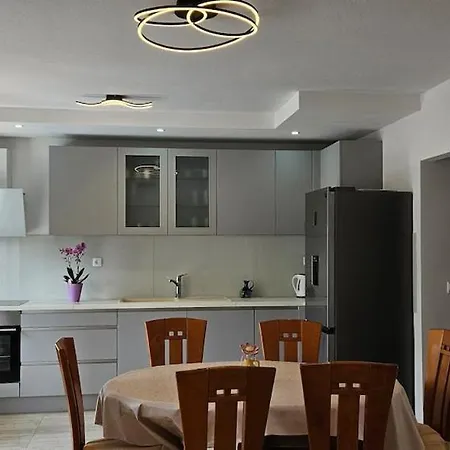 Bright And Beautiful House In Apartment