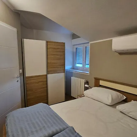 Bright And Beautiful House In Apartment