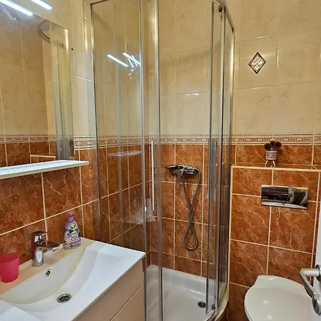 Bright And Beautiful House In Спліт